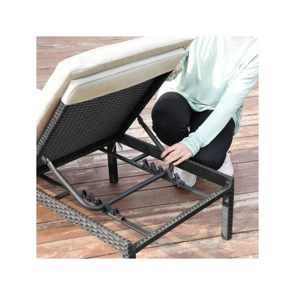 Chaise Longue en Résine Tressée Noir Coussin Beige Transat de Relaxation