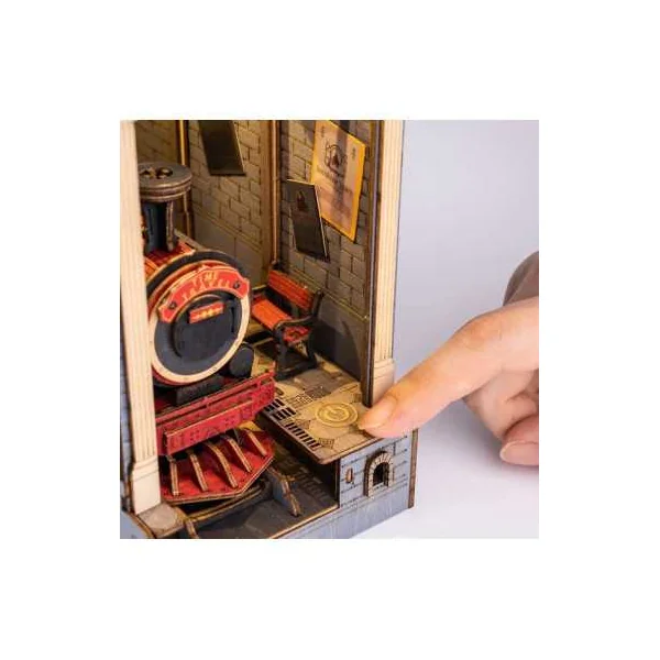 Maquette Time Travel Book Nook - Rolife