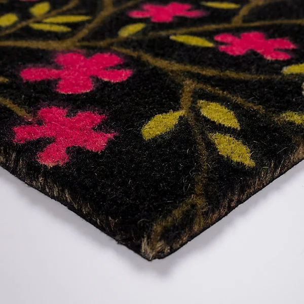 Tapis Coco seventies noir et rose L.75 x l.45cm